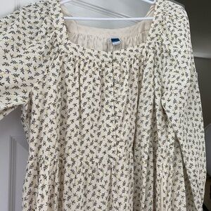 COPY - NWOT old navy midi dress, white and gold details